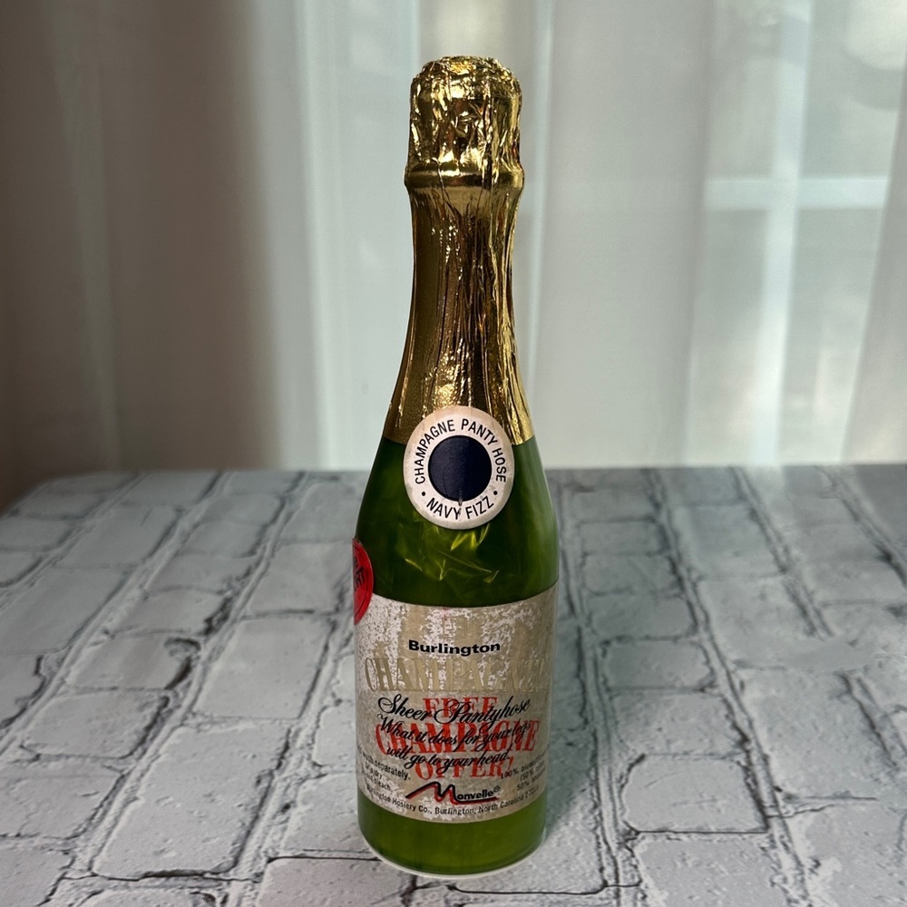 Burlington Champagne Bottle Novelty Sheer Pantyhose Navy Small 90lbs-120lbs VTG